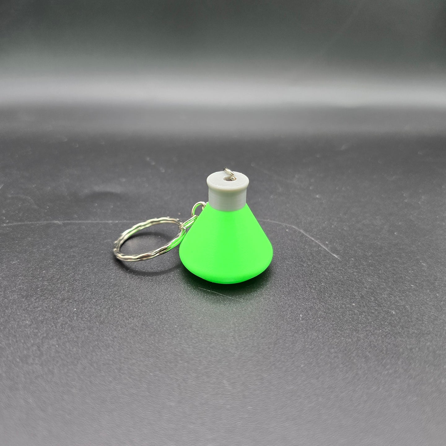 Factorio Science Flask Keyrings - Cool Gaming Stuff