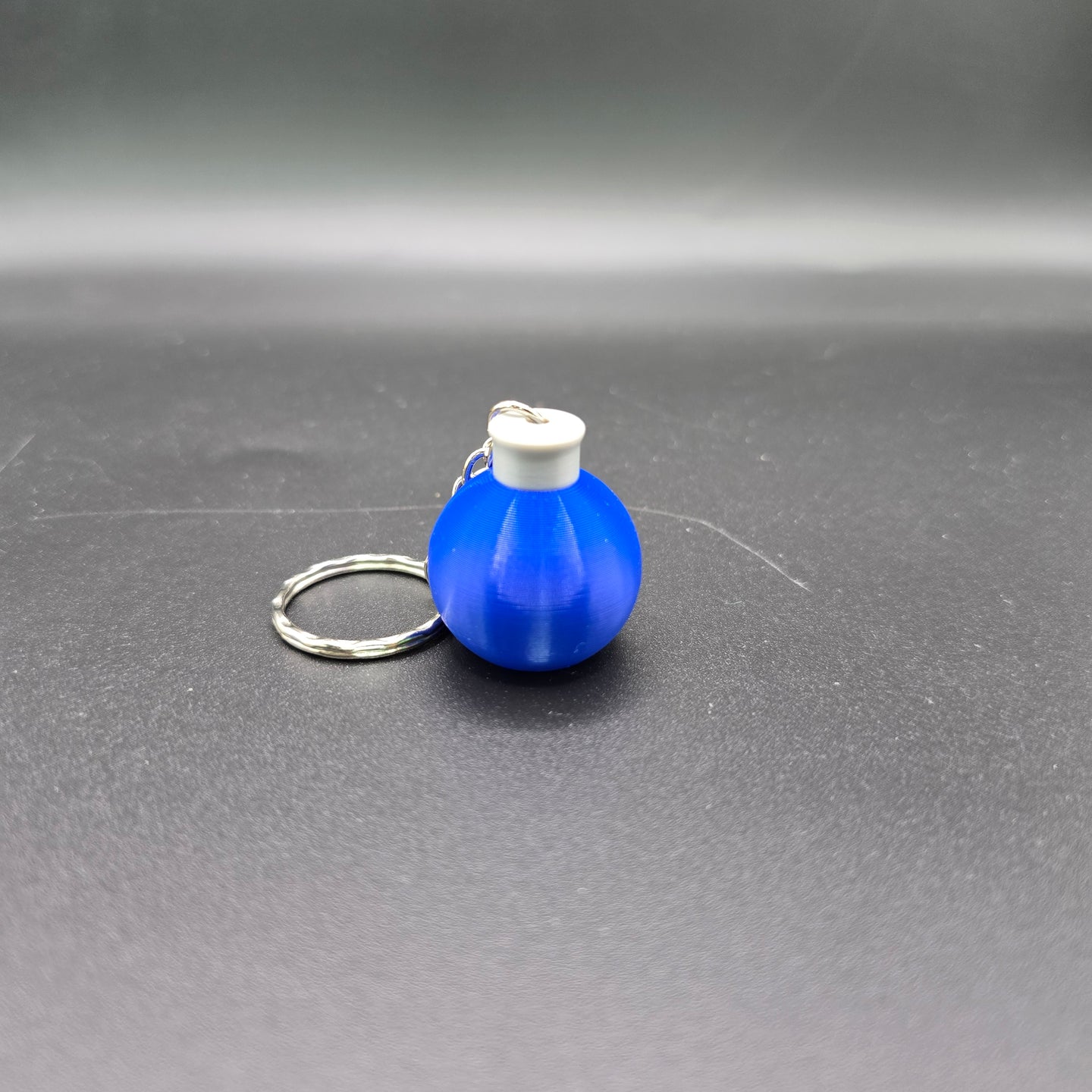 Factorio Science Flask Keyrings - Cool Gaming Stuff