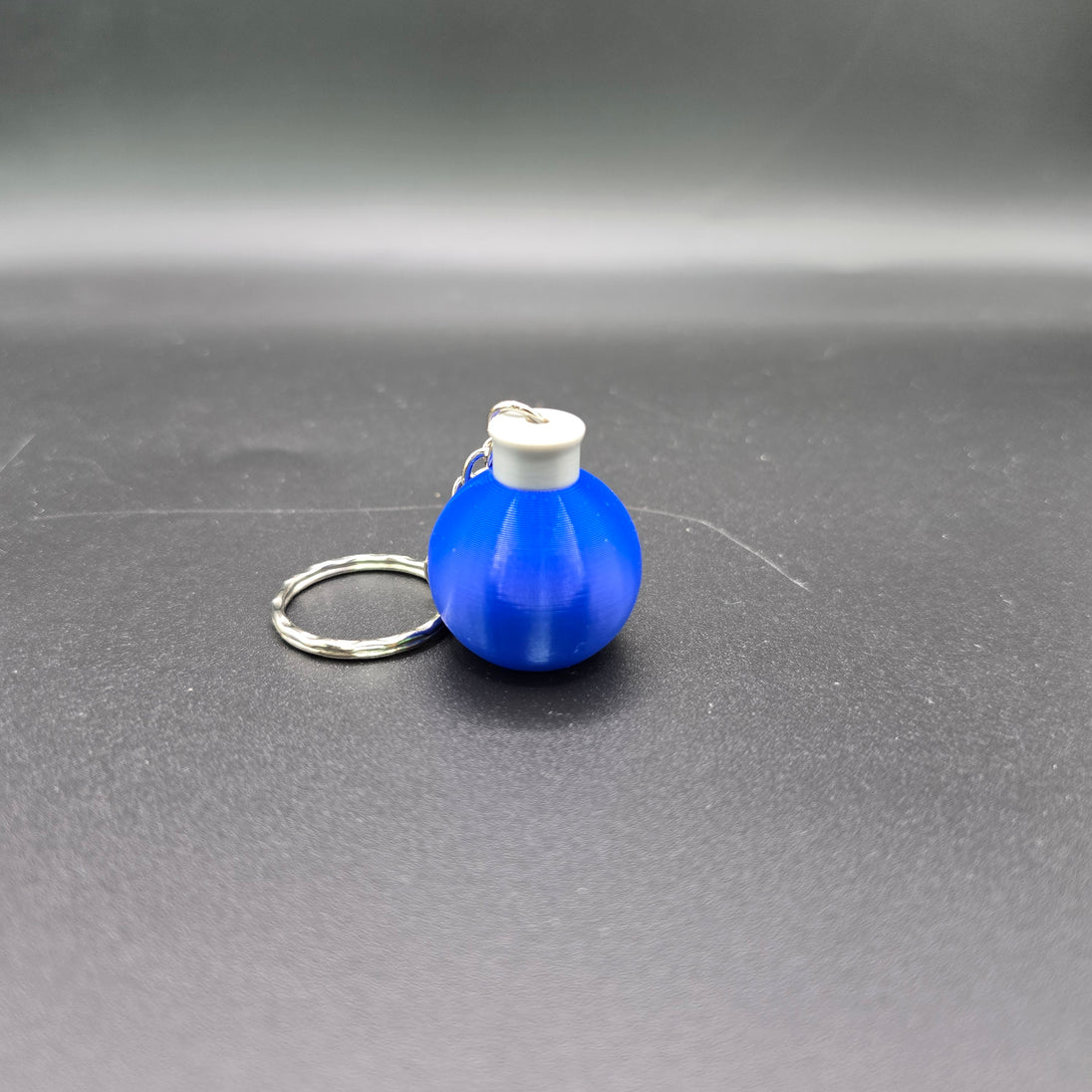 Factorio Science Flask Keyrings - Cool Gaming Stuff