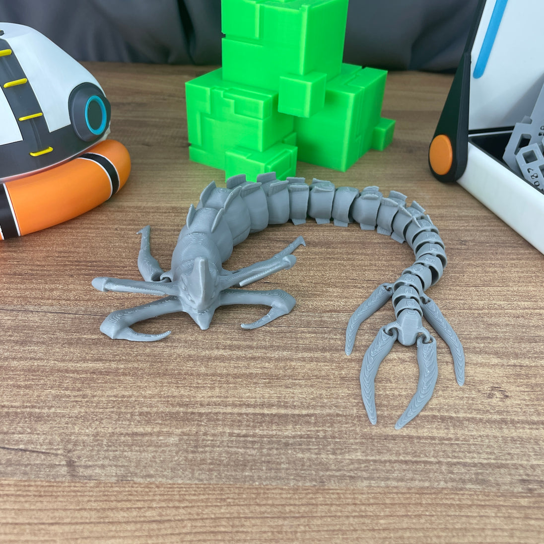 reaper-leviathan-grey-version-articulated-toy.jpg