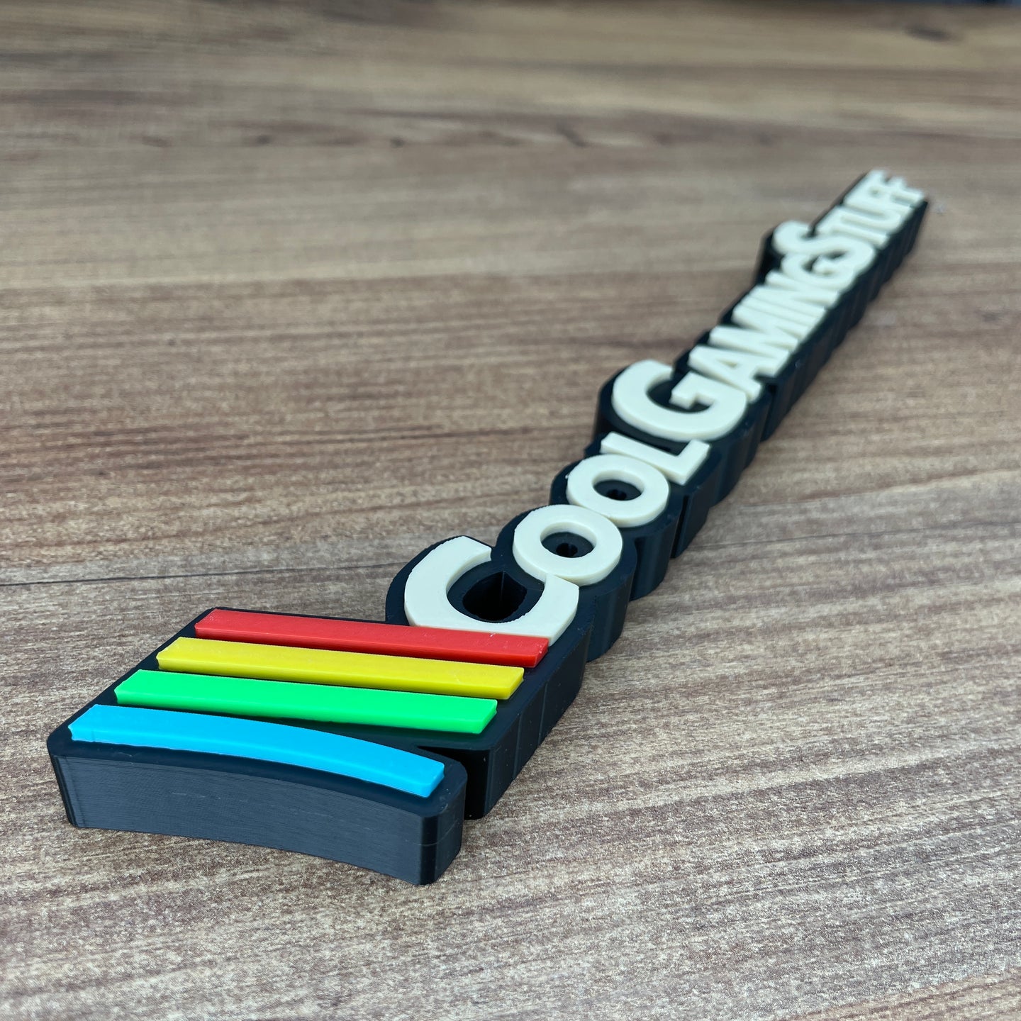 arc-raiders-inspired-gamer-desk-decor