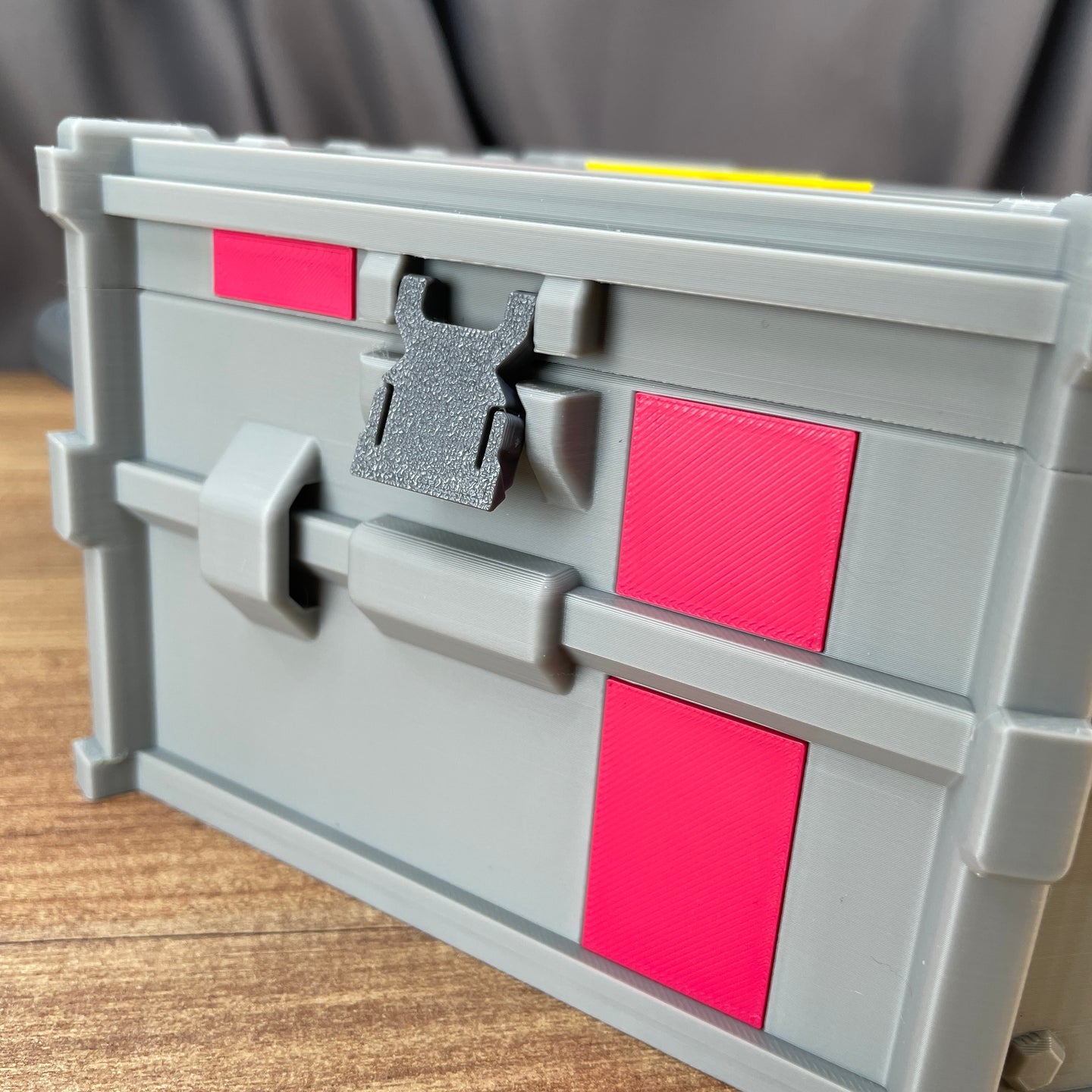 ARC Raiders prop box with carry handle and latch