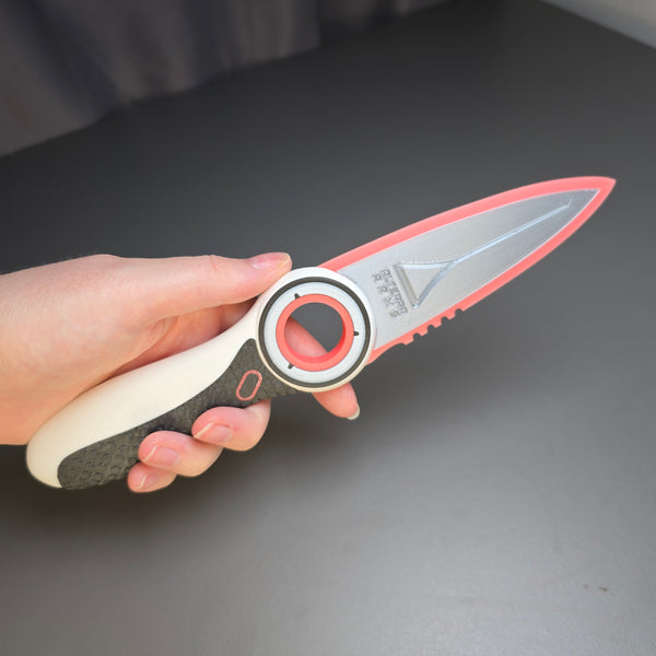 Subnautica Knife Props Held in Hand – Life-Size Size Comparison