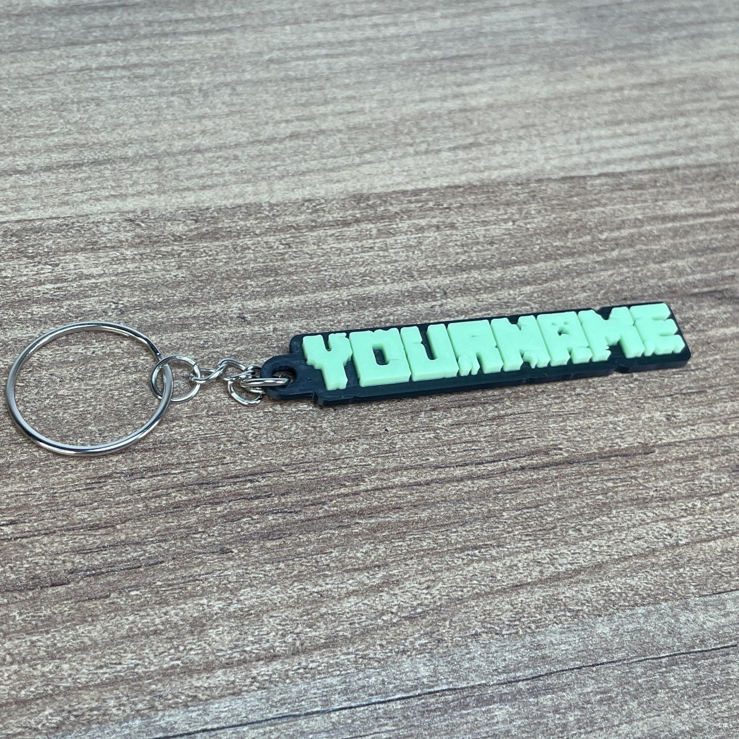 3d printed minecraft keyring with custom gamer tag