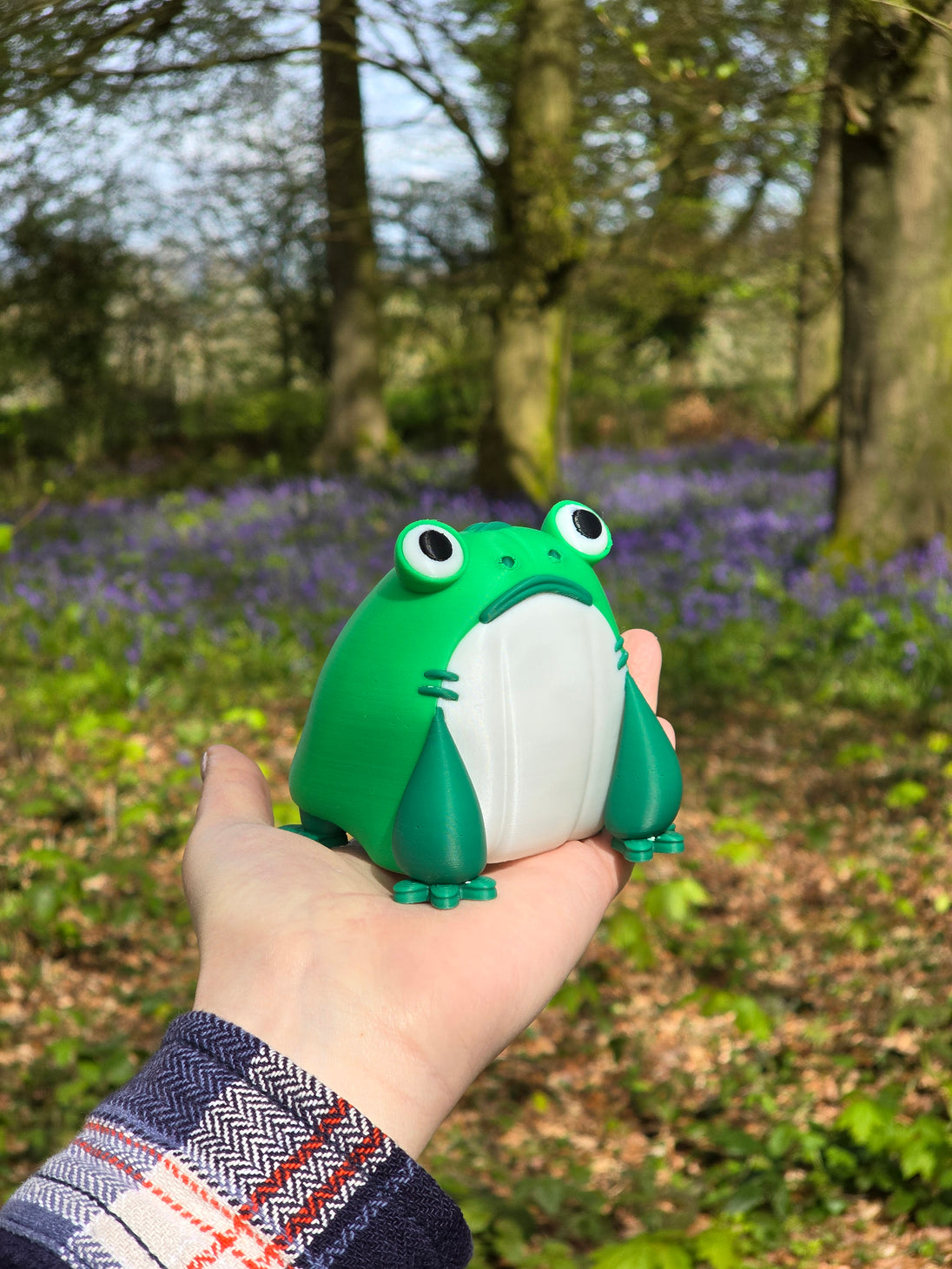 Small Frogbert collectible 5cm size front view