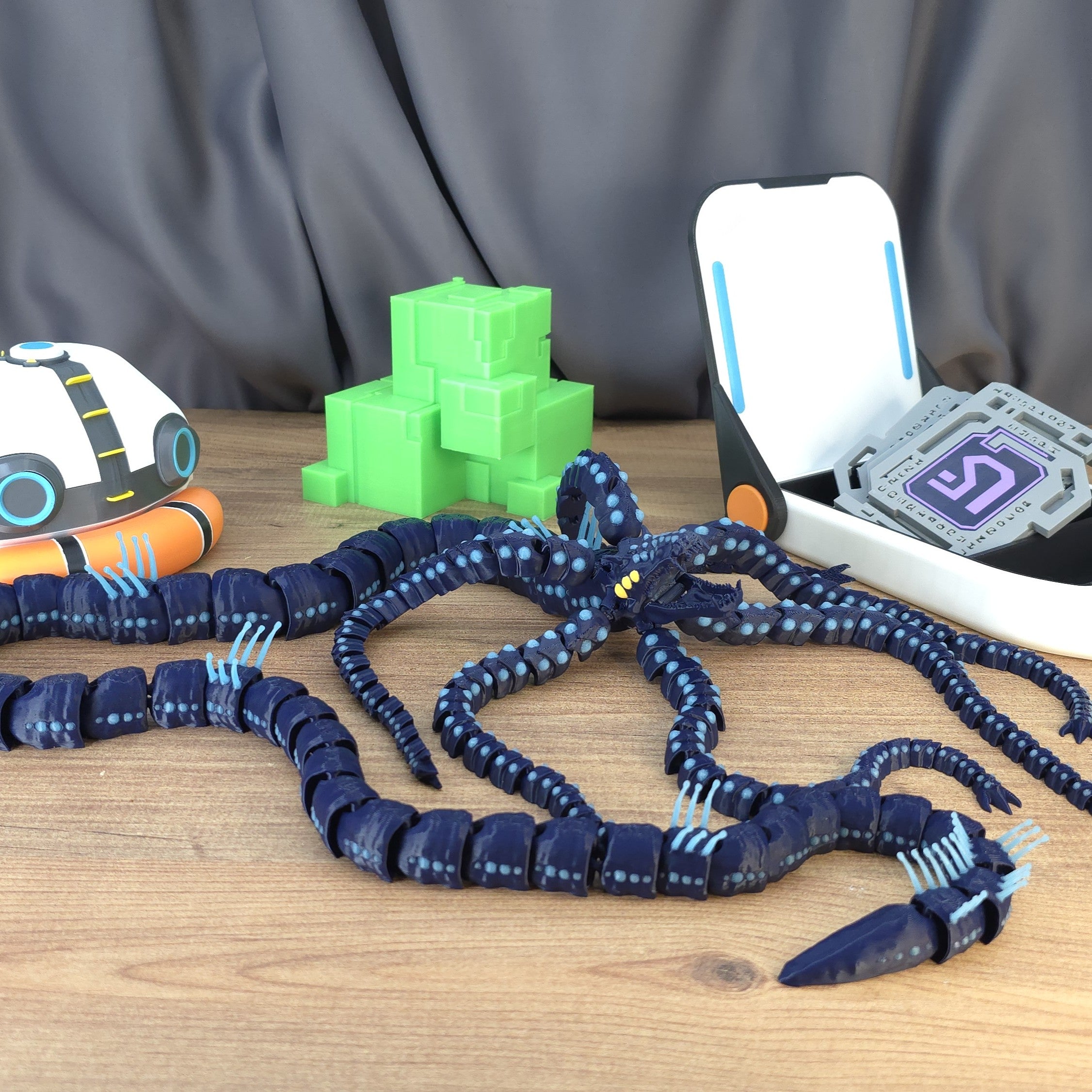 Full View of Gargantuan Leviathan Articulated Toy – Subnautica Fan Model