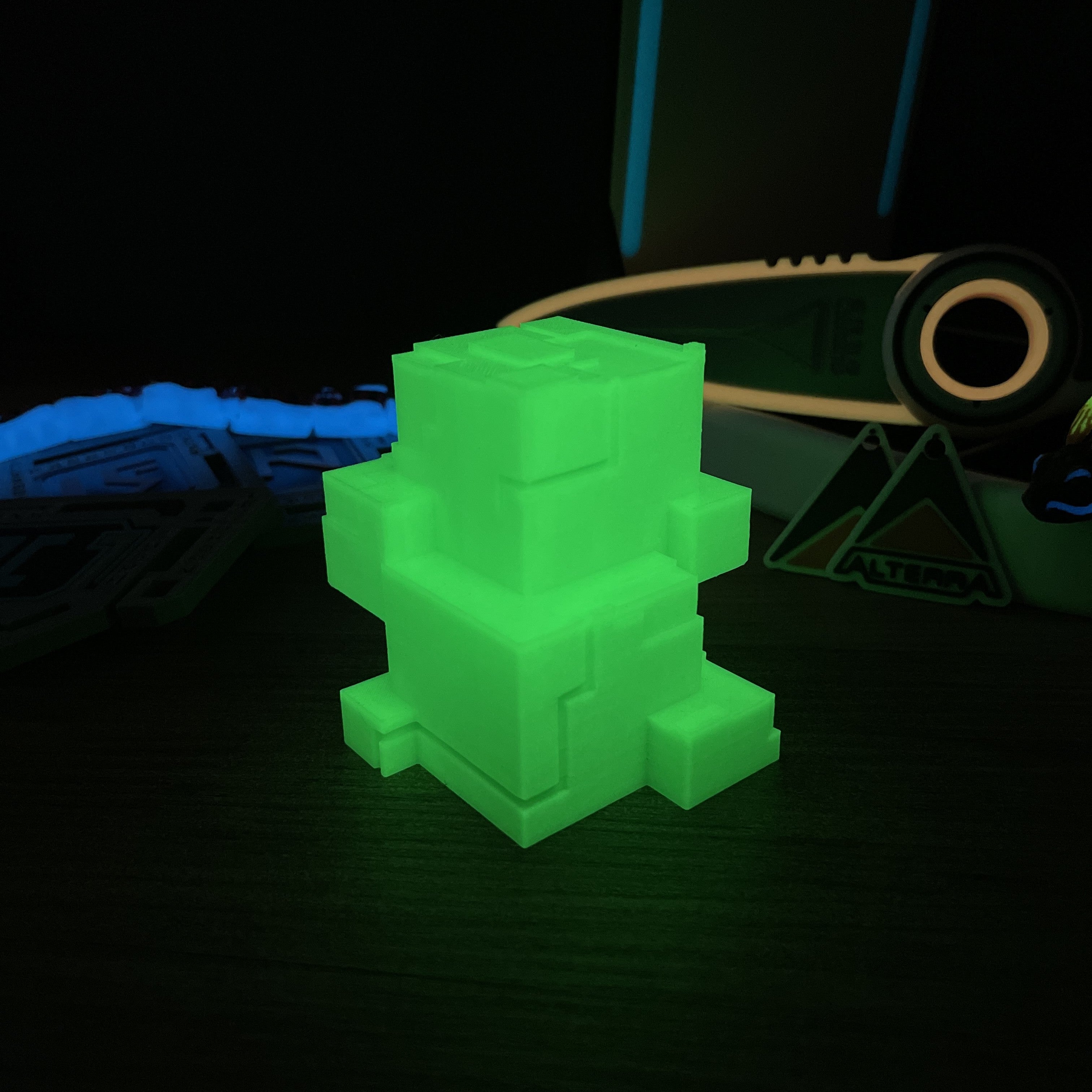 Glow-in-the-dark Subnautica Ion Cube collectible