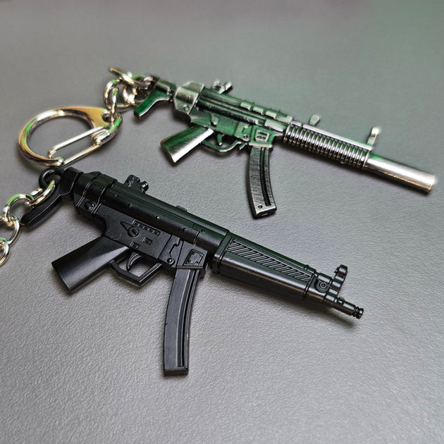 HK MP5 9x19 Submachine Gun Keychain Replica Front View