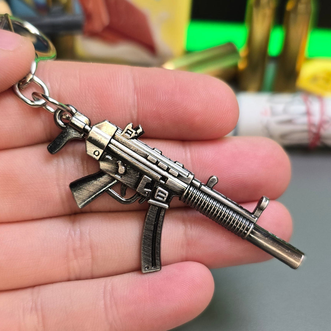 HK MP5 9x19 silenced Submachine Gun Keychain Replica In Hand