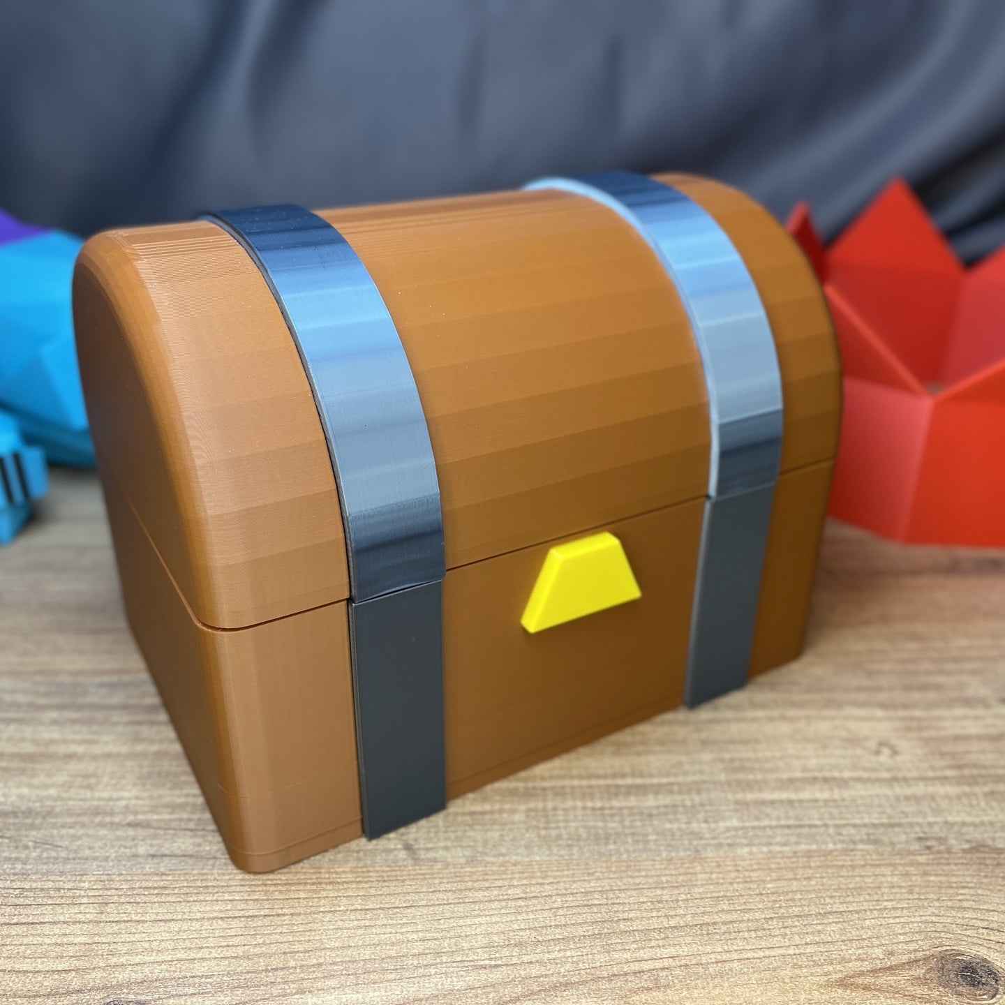 Large RuneScape reward casket model side