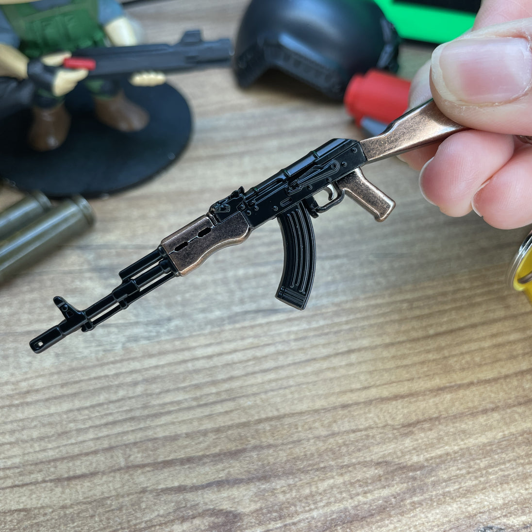 Miniature AK-74 rifle gamer keyring