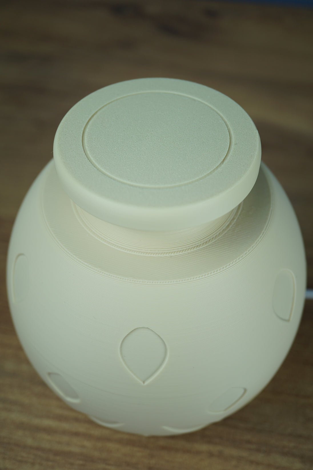 Palia homestead lamp close-up showing textured 3D print