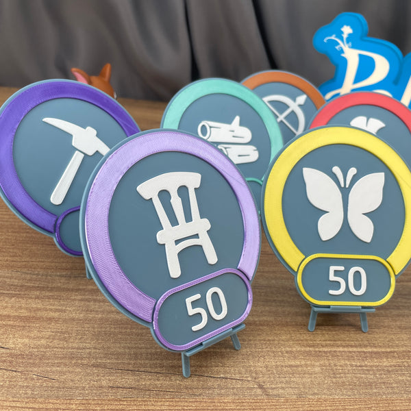 Palia skill level display disc with easel stand