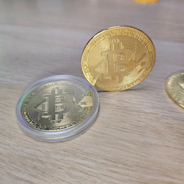 Physical Bitcoin Replica on Display – Inspired by Escape From Tarkov
