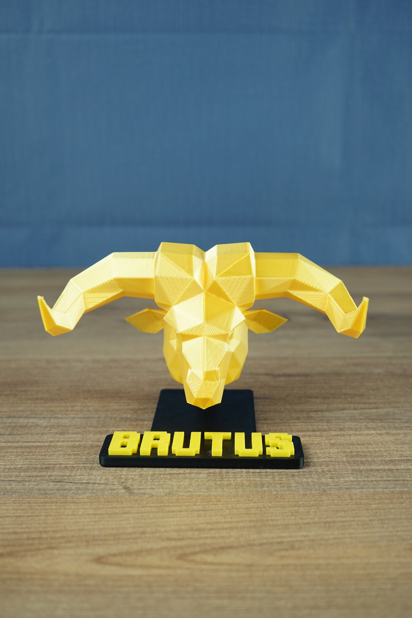 RuneScape Brutus statue head gold 3D printed premium display model