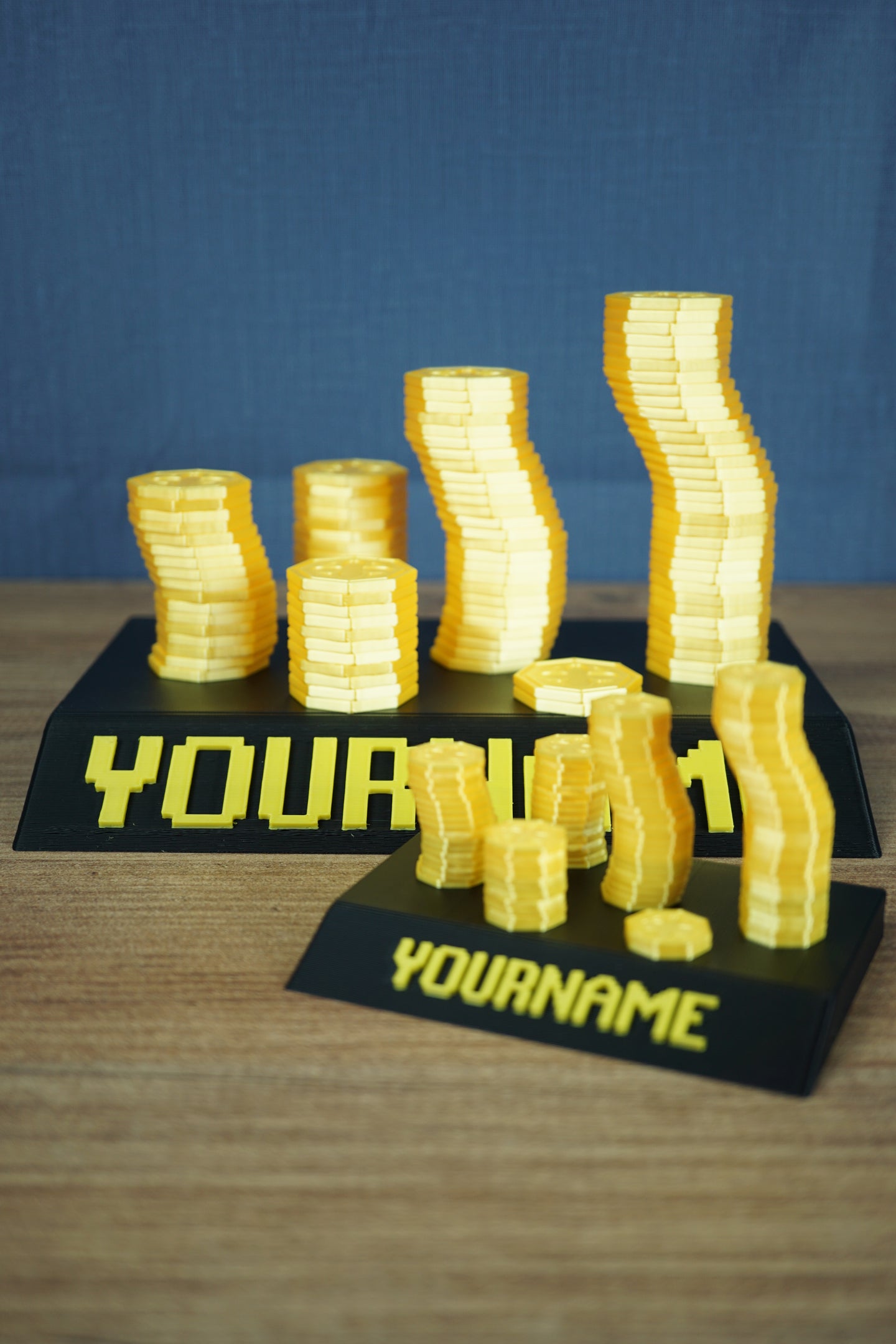 RuneScape max cash nameplate size comparison small vs large