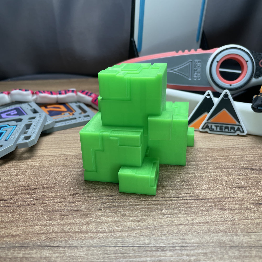 3D printed Subnautica Ion Cube on desk