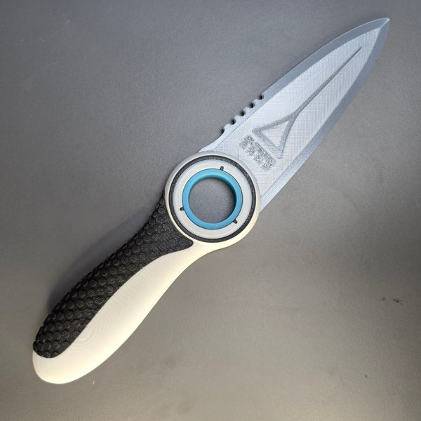 Glow-in-the-Dark Survival Knife – Subnautica Fan-Made Replica