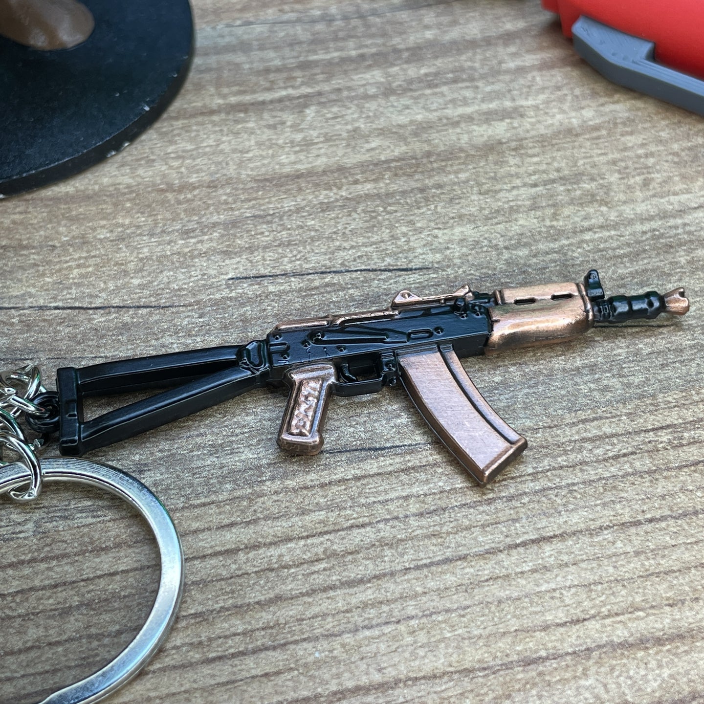 Escape from Tarkov inspired AKS-74U keyring
