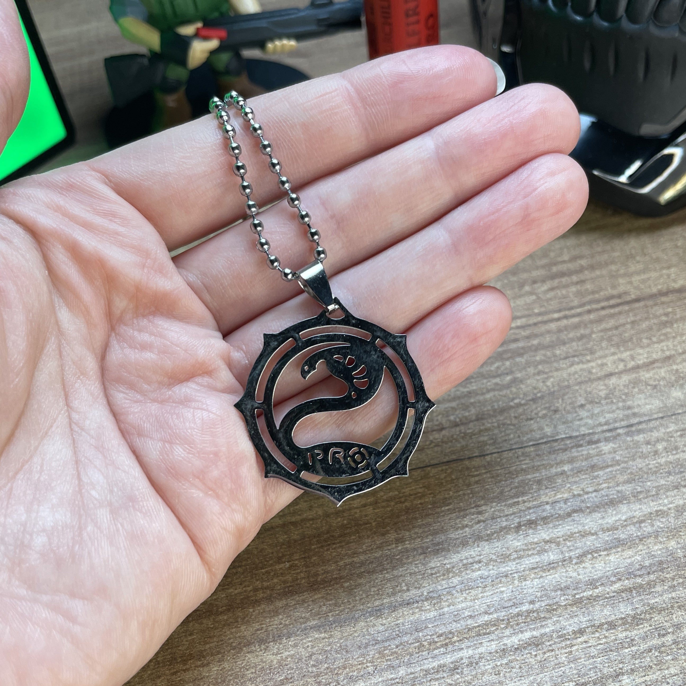 TGS2025 タルコフ Escape from Tarkov ネックレス Escape from Tarkov Prokill Medallion – Metal Chain Necklace Accessory