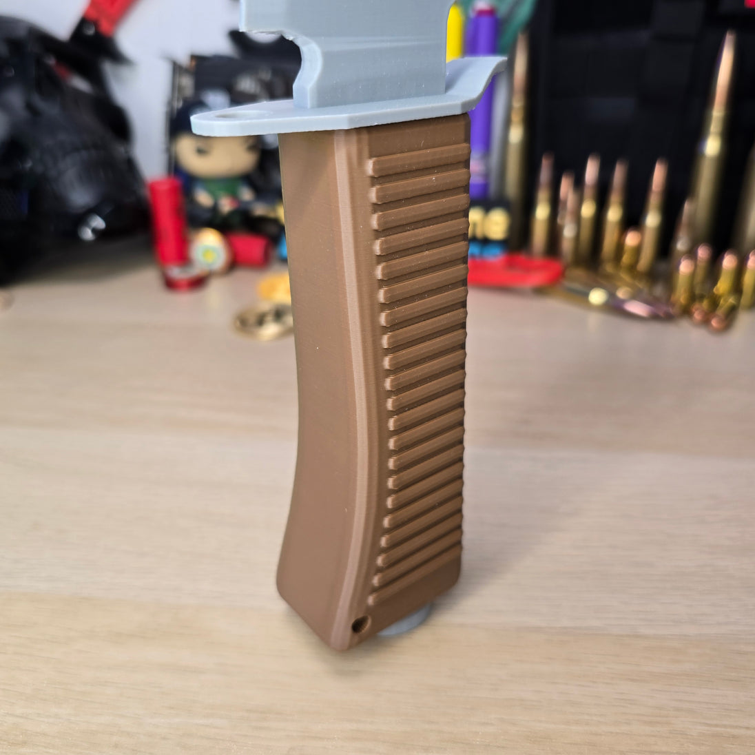 Side angle of Tarkov-inspired UVSR Taiga-1 Machete